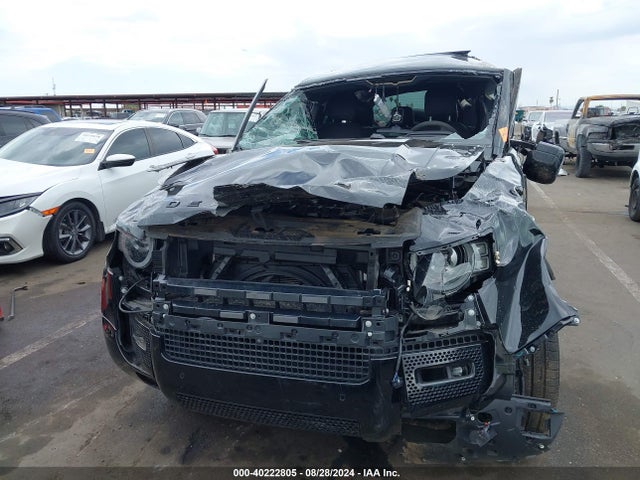 SALEBEEE8R2271898 Land Rover Defender 110 P525 V8