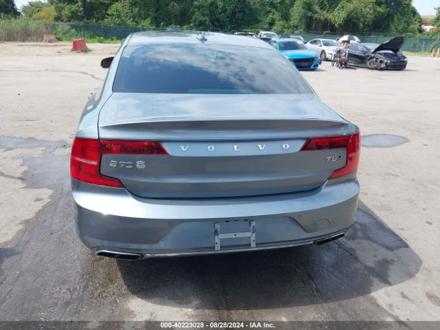 LVY982MK3JP018792 Volvo S90 T5 Momentum
