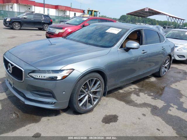 LVY982MK3JP018792 Volvo S90 T5 Momentum