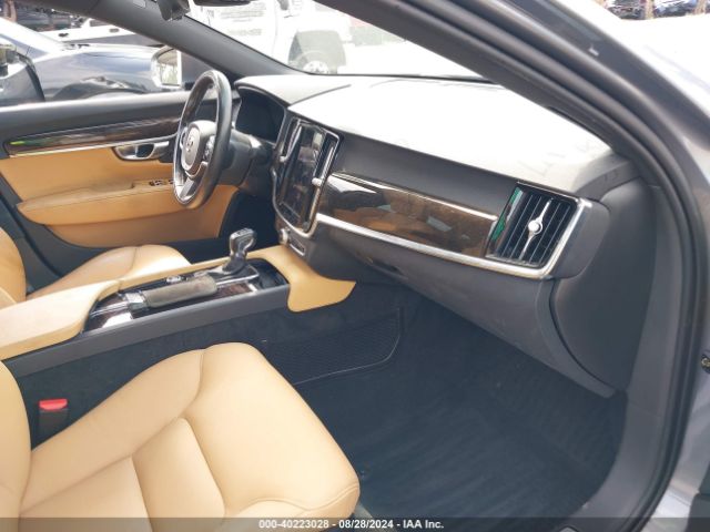 LVY982MK3JP018792 Volvo S90 T5 Momentum