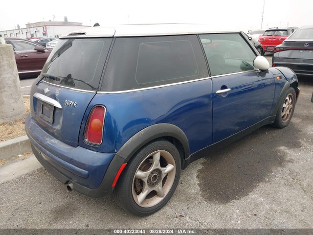 2004 MINI COOPER WMWRC33444TJ54226 Photo 3