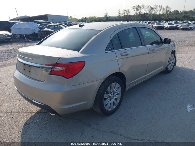 1C3CCBAG7EN149984 Chrysler 200 LX