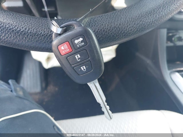 Toyota COROLLA LE 2015 2T1BURHEXFC255755 Image 11