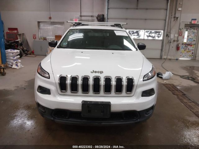 1C4PJMAB7GW251172 Jeep Cherokee Sport