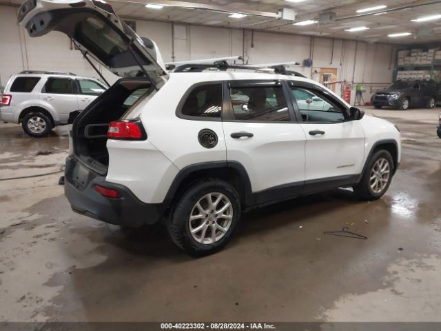 1C4PJMAB7GW251172 Jeep Cherokee Sport