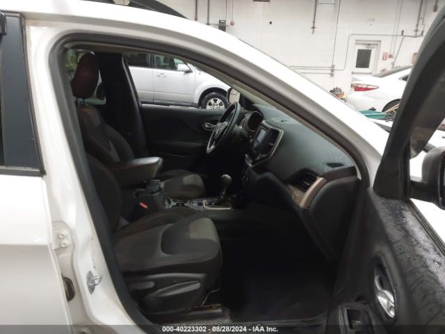 1C4PJMAB7GW251172 Jeep Cherokee Sport
