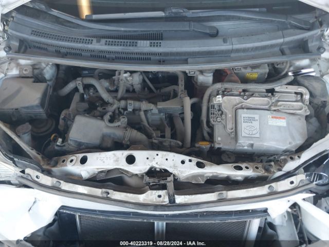 JTDKDTB3XE1563001 Toyota Prius C One
