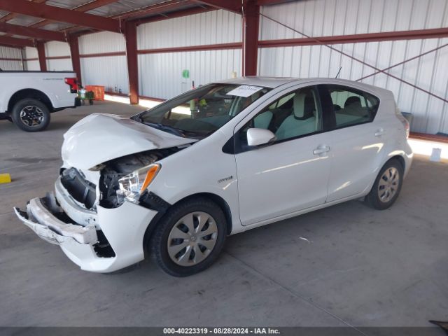 JTDKDTB3XE1563001 Toyota Prius C One