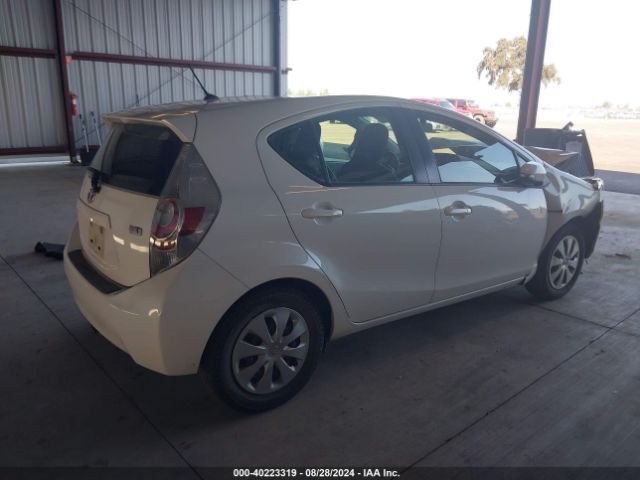 JTDKDTB3XE1563001 Toyota Prius C One