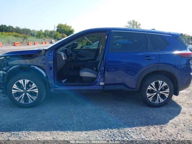 5N1BT3BB7NC683929 Nissan Rogue Sv Intelligent Awd