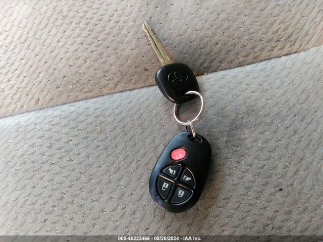 5TDKK3DC0ES419219 Toyota Sienna Le V6 8 Passenger