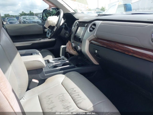 5TFFW5F13HX215400 Toyota Tundra Limited 5.7l V8