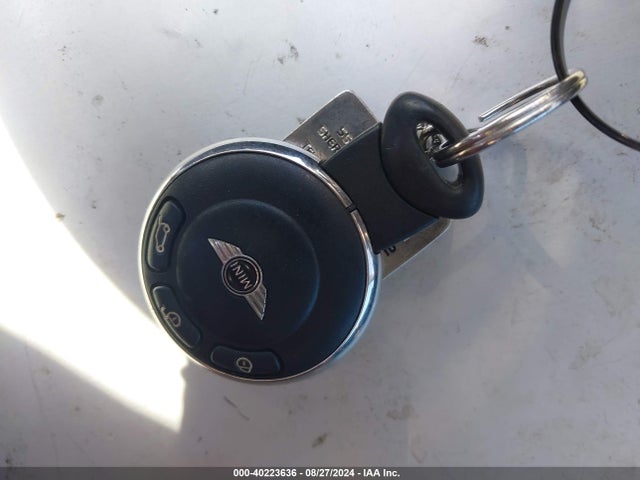 2009 MINI COOPER S WMWMF73539TW82106 Photo 10