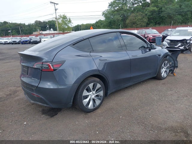 2023 TESLA MODEL Y 7SAYGDEE8PF804409 Photo 3
