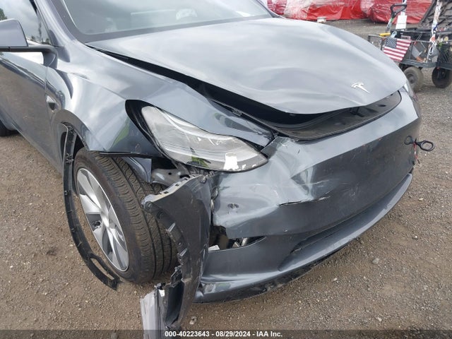 2023 TESLA MODEL Y 7SAYGDEE8PF804409 Photo 5
