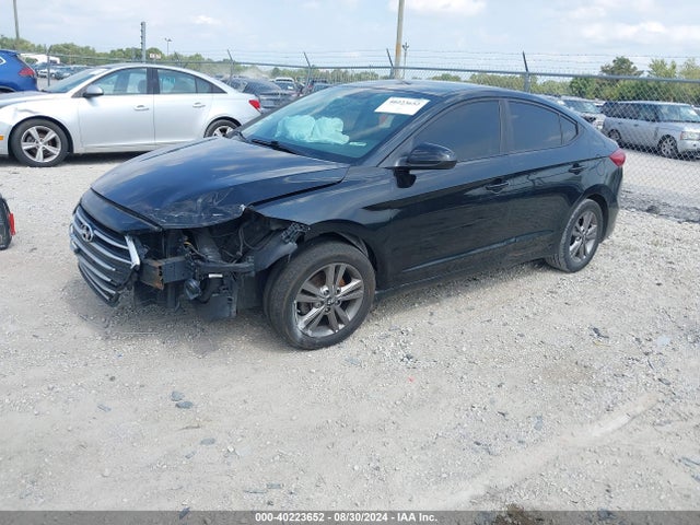 Hyundai ELANTRA SEL 2018 5NPD84LF0JH222513 Image 2