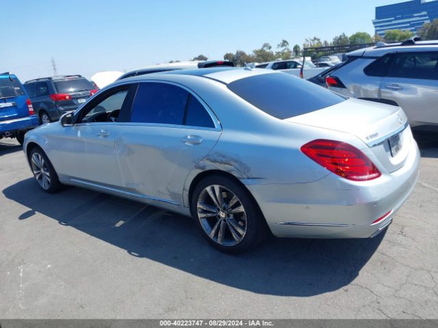 WDDUG8CB3FA143588 Mercedes-Benz S 550