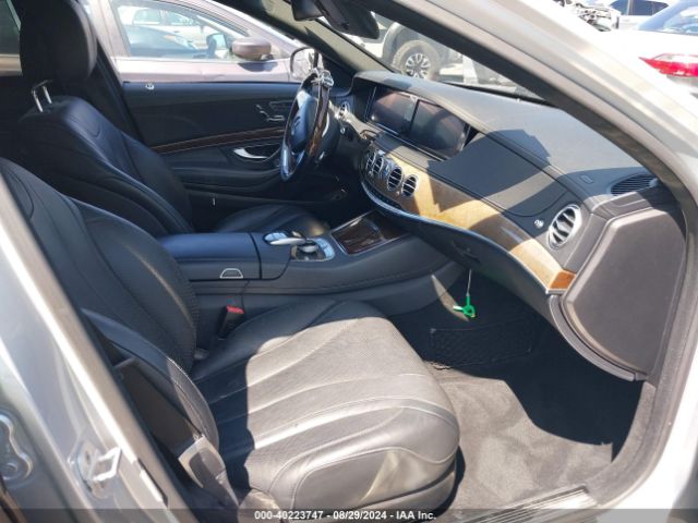 WDDUG8CB3FA143588 Mercedes-Benz S 550