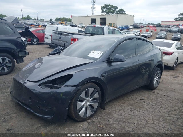 2024 TESLA MODEL Y 7SAYGDEE8RA288603 Photo 1
