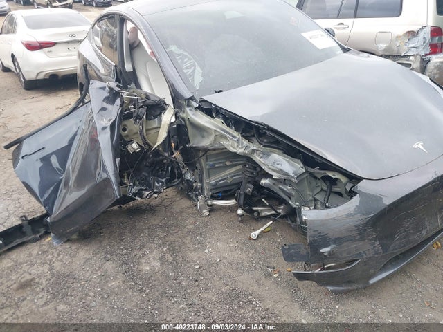 2024 TESLA MODEL Y 7SAYGDEE8RA288603 Photo 5