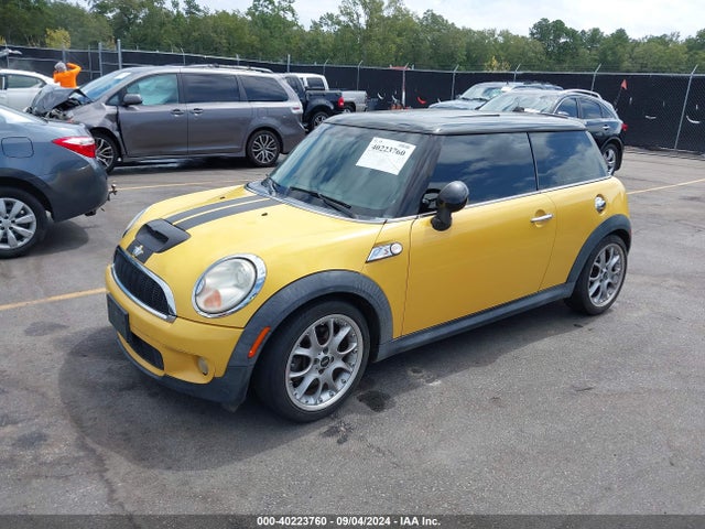 2008 MINI COOPER S WMWMF73508TT87009 Photo 1
