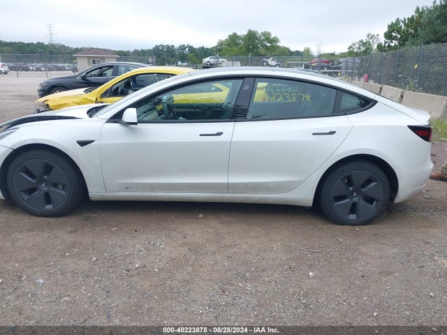Tesla Model 3 Rear-wheel Drive 2022 5YJ3E1EA2NF207830 Image 14