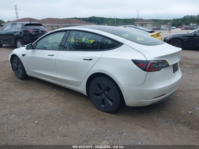2022 TESLA MODEL 3 5YJ3E1EA2NF207830 Photo 2