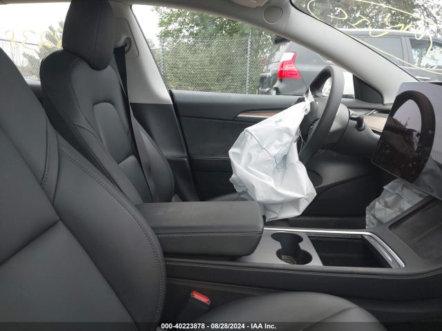 2022 TESLA MODEL 3 5YJ3E1EA2NF207830 Photo 4