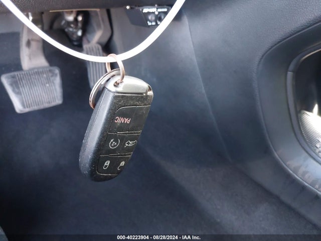 Chrysler 200 Limited 2015 1C3CCCABXFN521653 Image 11