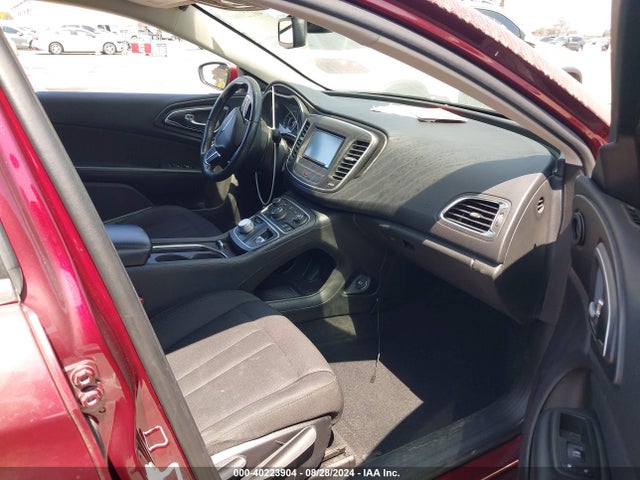 Chrysler 200 Limited 2015 1C3CCCABXFN521653 Image 5