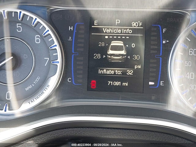 Chrysler 200 Limited 2015 1C3CCCABXFN521653 Image 7