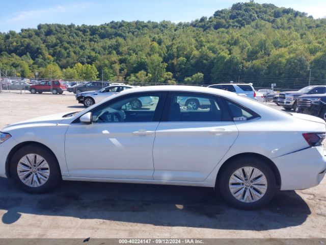 3VWC57BU7KM126425 Volkswagen Jetta