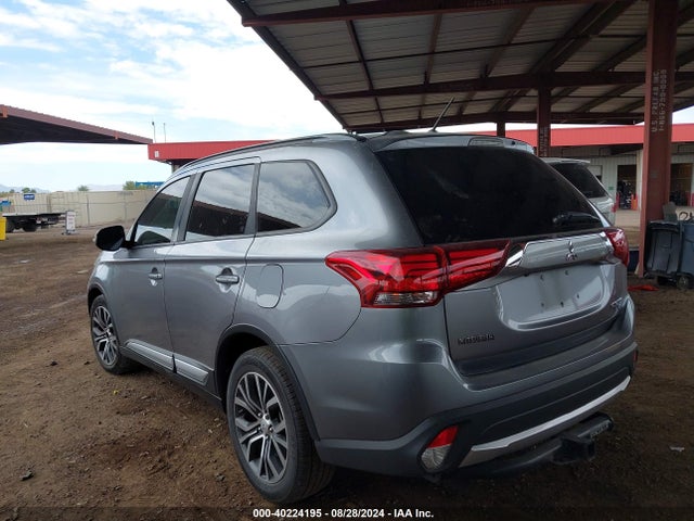 2016 MITSUBISHI OUTLANDER JA4AD3A39GZ056442 Photo 2
