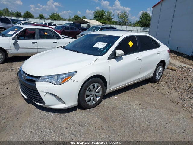 Toyota CAMRY LE 2017 4T1BF1FK9HU691521 Image 2