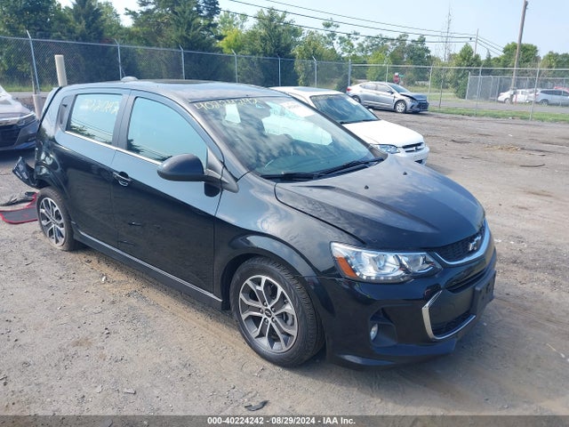 Chevrolet Sonic Lt Auto 2018 1G1JD6SG0J4126089 Image 1