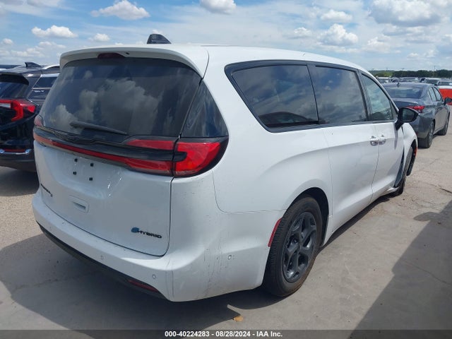 Chrysler Pacifica Hybrid Select 2024 2C4RC1S70RR109236 Image 4