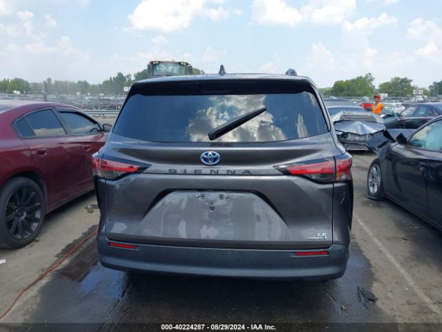 5TDKRKEC0MS031345 Toyota SIENNA LE