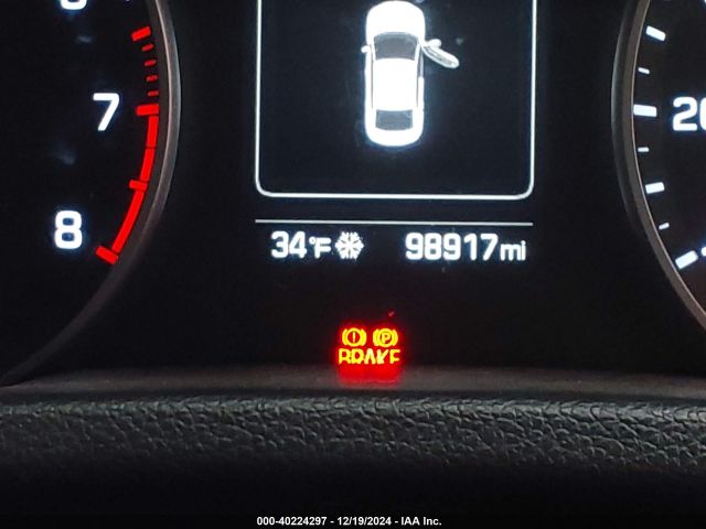 5NPD84LF3JH387522 Hyundai ELANTRA SEL