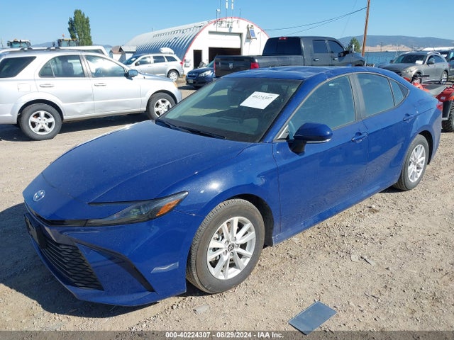 Toyota CAMRY LE 2025 4T1DAACK5SU026179 Image 2