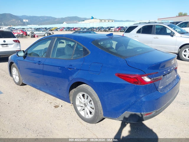 Toyota CAMRY LE 2025 4T1DAACK5SU026179 Image 3