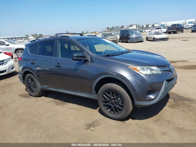Toyota RAV4 LE 2015 JTMZFREVXFJ049837 main image