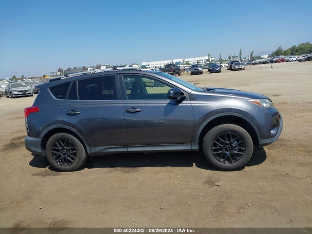 Toyota RAV4 LE 2015 JTMZFREVXFJ049837 Image 13