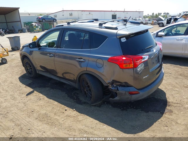 Toyota RAV4 LE 2015 JTMZFREVXFJ049837 Image 3