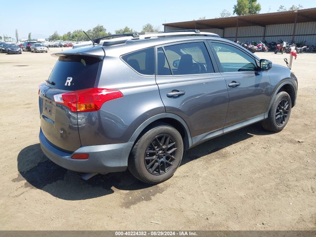 Toyota RAV4 LE 2015 JTMZFREVXFJ049837 Image 4