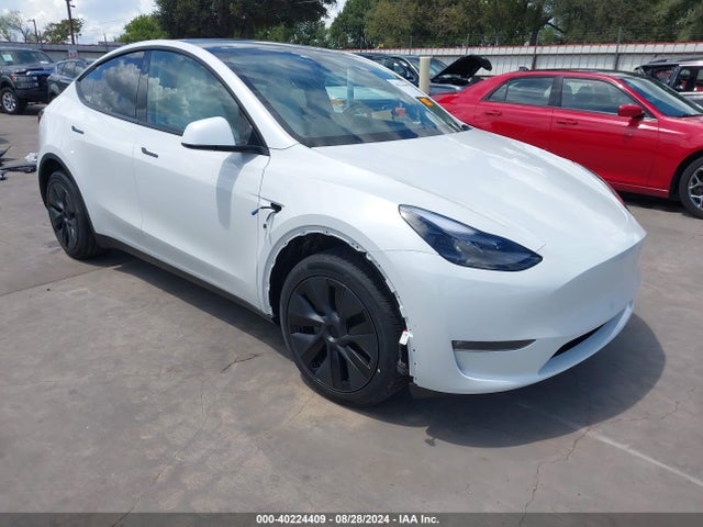 2024 TESLA MODEL Y 7SAYGAEE1RF120643 Photo 0