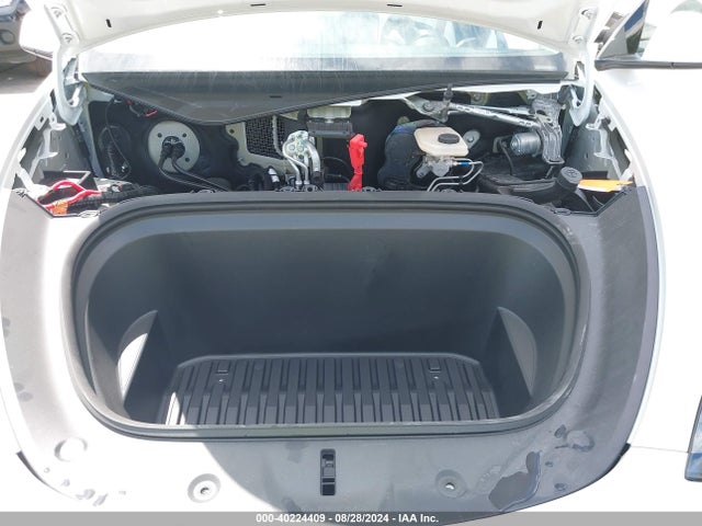 2024 TESLA MODEL Y 7SAYGAEE1RF120643 Photo 9
