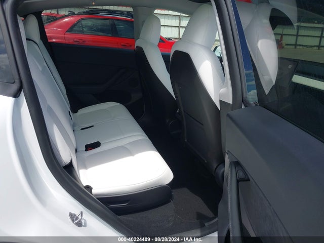 2024 TESLA MODEL Y 7SAYGAEE1RF120643 Photo 7