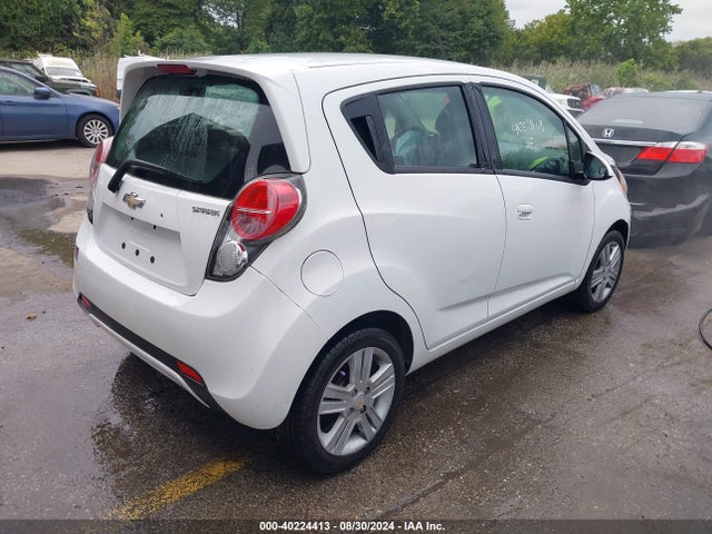 Chevrolet Spark 1lt Cvt 2015 KL8CD6S98FC740203 Image 4