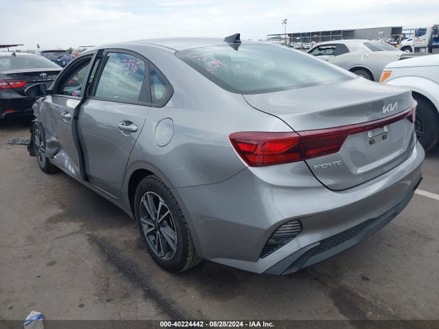 KIA Forte Lxs 2023 3KPF24AD8PE595226 Image 3