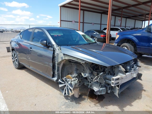 2019 1N4BL4CV4KC216911 main image